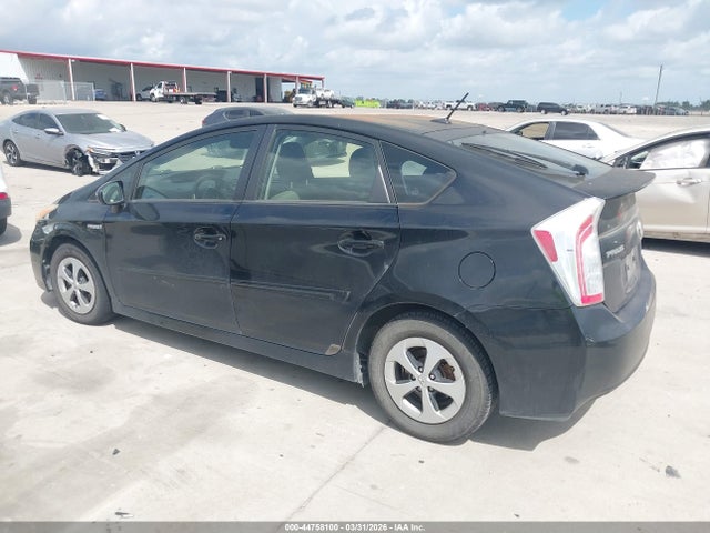 Toyota Prius Three 2014 JTDKN3DU2E1750445 Image 14