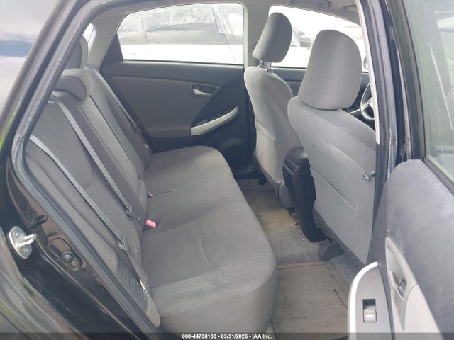 Toyota Prius Three 2014 JTDKN3DU2E1750445 Image 8