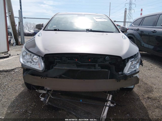 44758133 :رقم المزاد ، 1G4GF5E33CF147679 vin ، 2012 Buick Lacrosse Premium 2 Group مزاد بيع