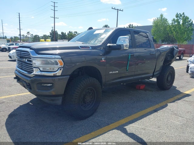 3C6UR5FLXRG177340 RAM 2500 Laramie 4x4 6&#039;4 Box