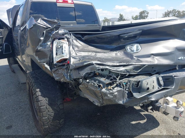 3C6UR5FLXRG177340 RAM 2500 Laramie 4x4 6&#039;4 Box