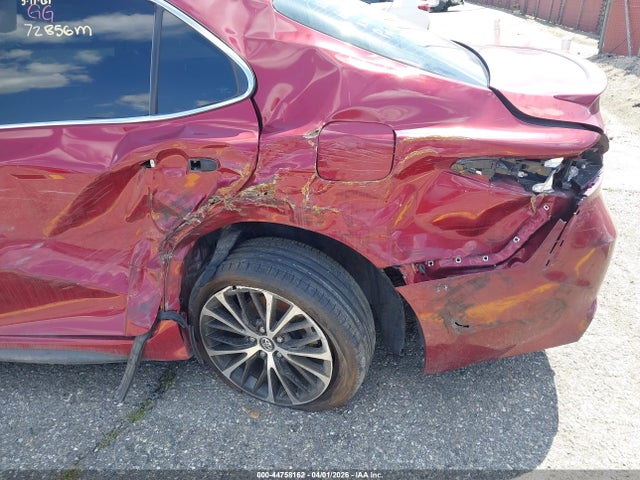 4T1B11HK4JU616095 Toyota CAMRY SE