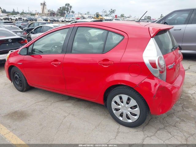 2012 TOYOTA PRIUS C JTDKDTB32C1512315 Photo 2