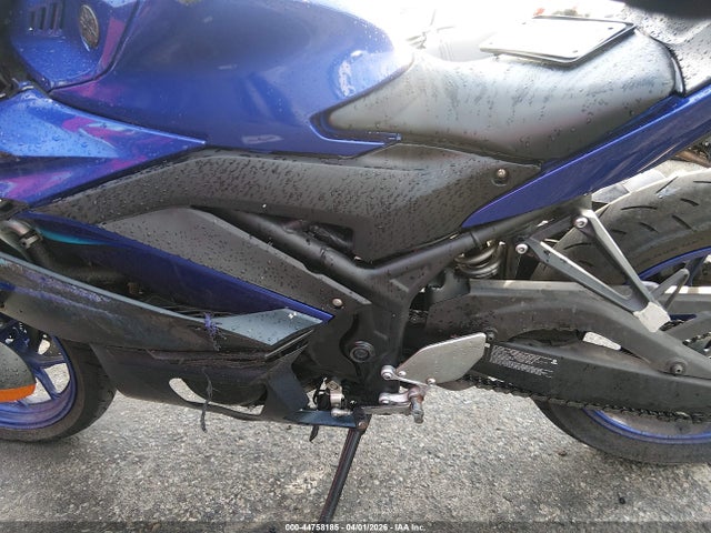 Yamaha Yzfr3 A 2024 MH3RH18Y1RK017943 Image 9
