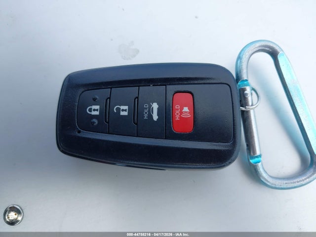4T1B21HK4JU009269 Toyota Camry Hybrid Xle