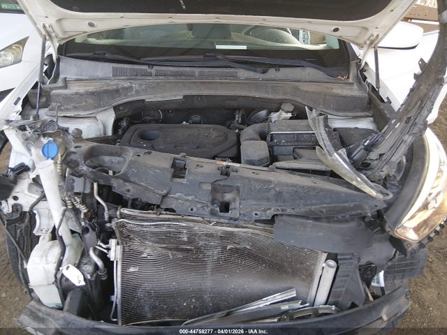 5NMZT3LBXHH046900 Hyundai Santa Fe Sport 2.4l