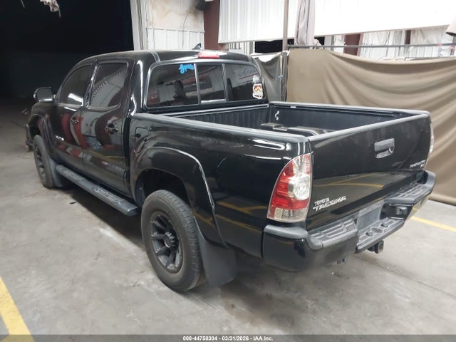 Toyota Tacoma Prerunner V6 2015 5TFJU4GN3FX074739 Image 3