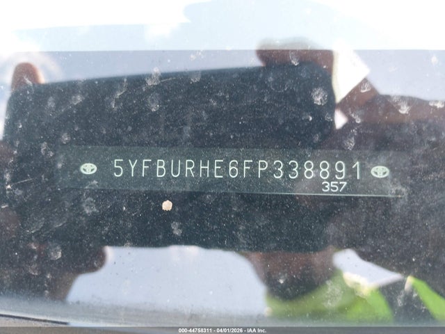 Auction sale of the 2015 Toyota Corolla Le/le Plus/le Premium, vin: 5YFBURHE6FP338891, lot number: 44758311