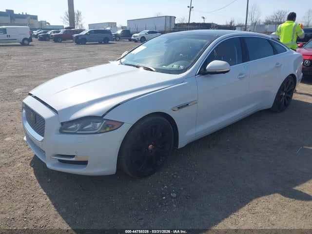 SAJWA2GE1GMV98575 Jaguar XJ