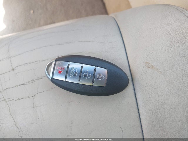 JN8AZ1FY9EW301596 Nissan MURANO CROSSCABRIOLET