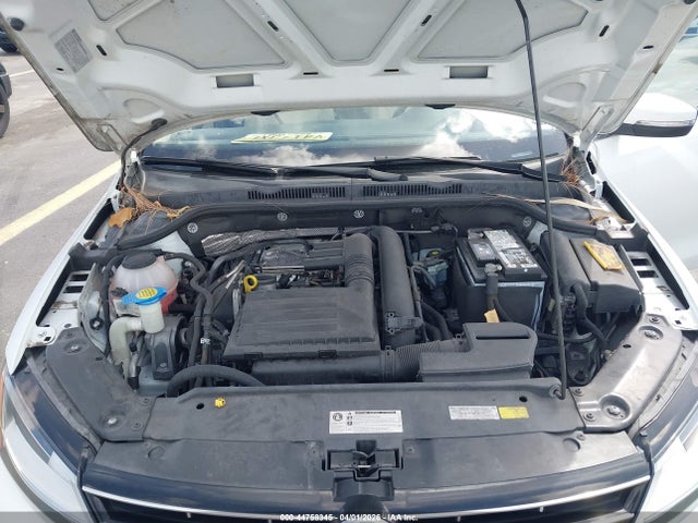 44758345 :رقم المزاد ، 3VWDB7AJ6JM252410 vin ، 2018 Volkswagen Jetta 1.4t Se/1.4t Wolfsburg Edition مزاد بيع