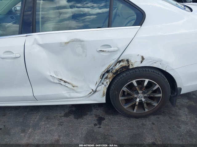 44758345 :رقم المزاد ، 3VWDB7AJ6JM252410 vin ، 2018 Volkswagen Jetta 1.4t Se/1.4t Wolfsburg Edition مزاد بيع