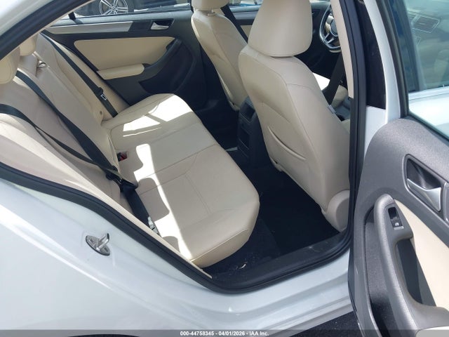 44758345 :رقم المزاد ، 3VWDB7AJ6JM252410 vin ، 2018 Volkswagen Jetta 1.4t Se/1.4t Wolfsburg Edition مزاد بيع