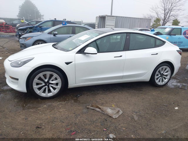 Продаж на аукціоні авто 2022 Tesla Model 3 Rear-wheel Drive, vin: 5YJ3E1EA2NF165790, номер лоту: 44758372