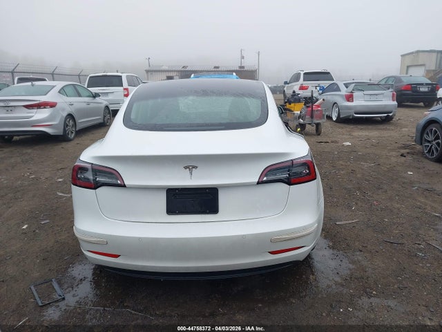 Продаж на аукціоні авто 2022 Tesla Model 3 Rear-wheel Drive, vin: 5YJ3E1EA2NF165790, номер лоту: 44758372