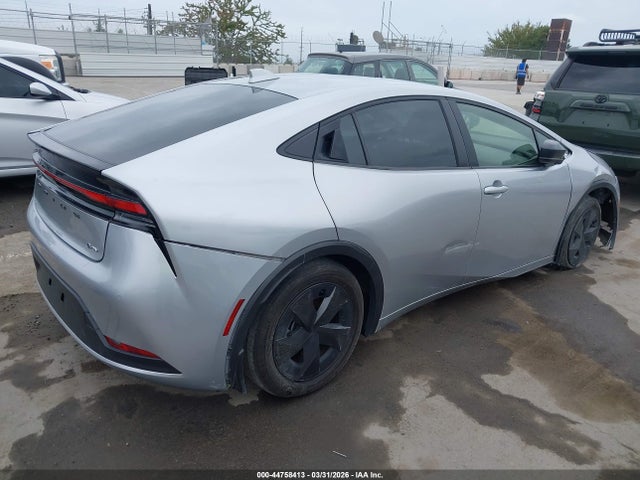 2024 TOYOTA PRIUS JTDACAAU8R3044102 Photo 3