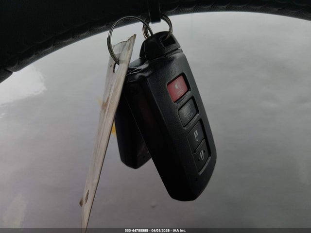 2017 Toyota Rav4 Xle მანქანა იყიდება აუქციონზე, vin: 2T3RFREV4HW667238, აუქციონის ნომერი: 44758559