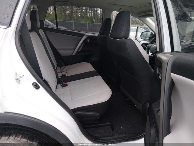 2017 Toyota Rav4 Xle მანქანა იყიდება აუქციონზე, vin: 2T3RFREV4HW667238, აუქციონის ნომერი: 44758559