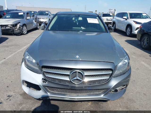 55SWF4JB2FU065165 Mercedes-Benz C 300 Luxury/sport
