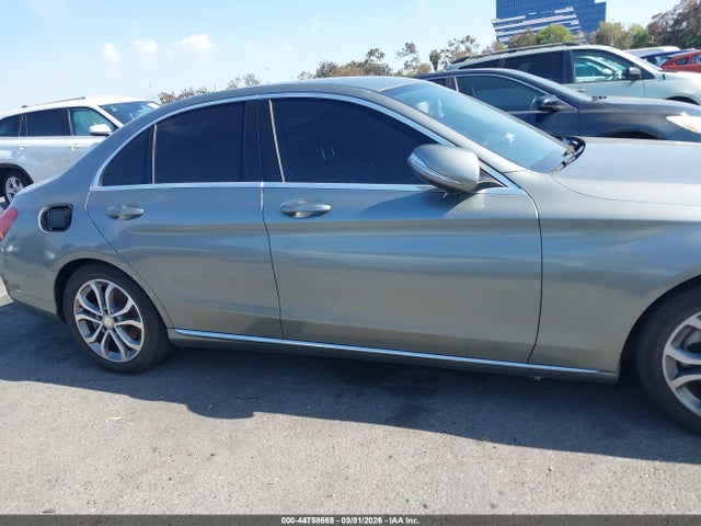 55SWF4JB2FU065165 Mercedes-Benz C 300 Luxury/sport