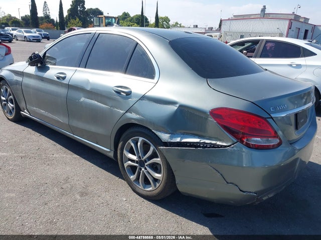 55SWF4JB2FU065165 Mercedes-Benz C 300 Luxury/sport