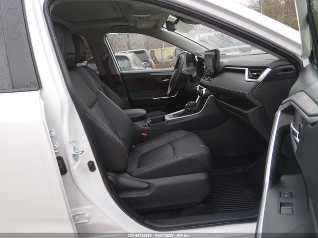 2025 Toyota Rav4 Xle Premium მანქანა იყიდება აუქციონზე, vin: 2T3A1RFV7SW557446, აუქციონის ნომერი: 44758569