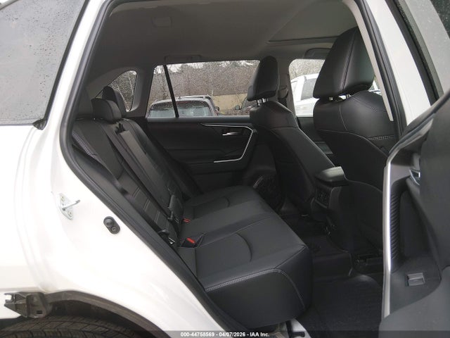 2025 Toyota Rav4 Xle Premium მანქანა იყიდება აუქციონზე, vin: 2T3A1RFV7SW557446, აუქციონის ნომერი: 44758569