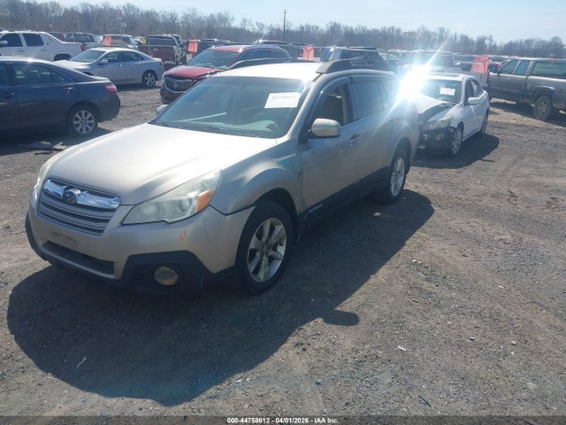 Продажа на аукционе авто 2014 Subaru Outback 2.5i Premium, vin: 4S4BRBCC5E3247547, номер лота: 44758612
