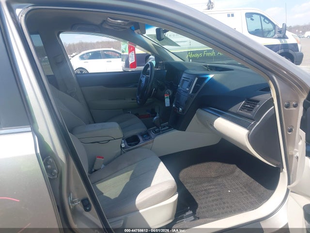 Продажа на аукционе авто 2014 Subaru Outback 2.5i Premium, vin: 4S4BRBCC5E3247547, номер лота: 44758612