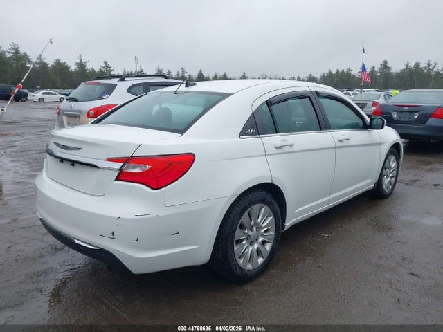 Продаж на аукціоні авто 2014 Chrysler 200 Lx, vin: 1C3CCBAB5EN123372, номер лоту: 44758635