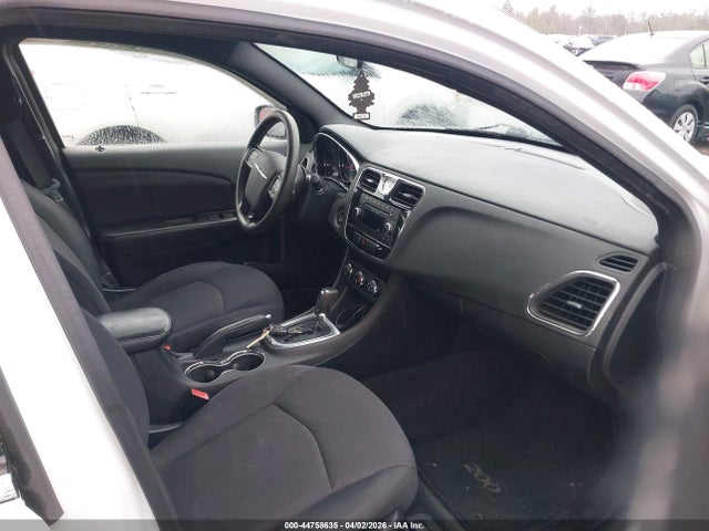 Продаж на аукціоні авто 2014 Chrysler 200 Lx, vin: 1C3CCBAB5EN123372, номер лоту: 44758635