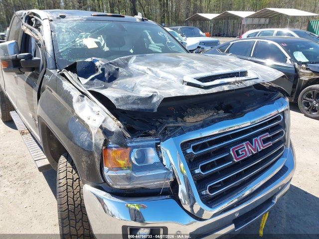 44758733 :رقم المزاد ، 1GT12TEY3JF224022 vin ، 2018 Gmc Sierra 2500hd Slt مزاد بيع