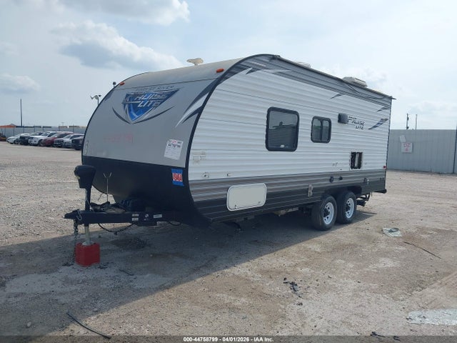 44758799 :رقم المزاد ، 4X4TSM722J7415247 vin ، 2018 Forest River Cruise Lite مزاد بيع