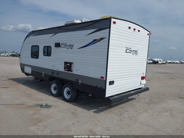 44758799 :رقم المزاد ، 4X4TSM722J7415247 vin ، 2018 Forest River Cruise Lite مزاد بيع