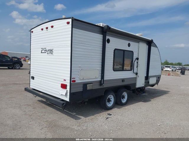 44758799 :رقم المزاد ، 4X4TSM722J7415247 vin ، 2018 Forest River Cruise Lite مزاد بيع