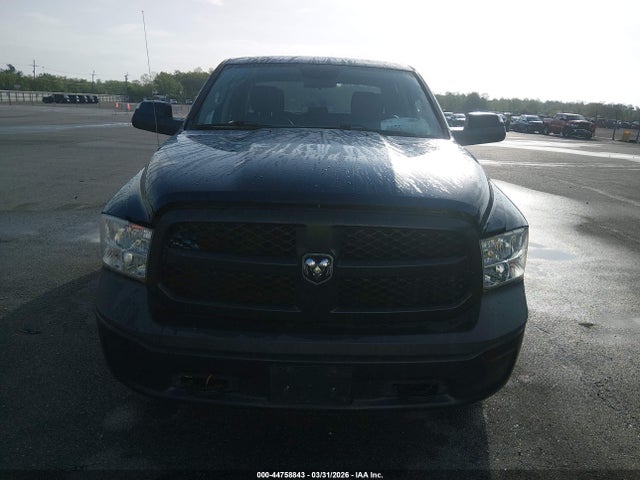 1C6RR7KG4KS645359 RAM 1500 Classic Tradesman 4x4 5&#039;7 Box