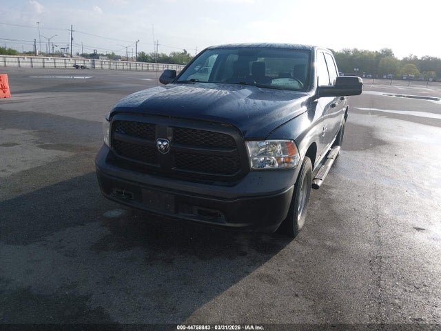 1C6RR7KG4KS645359 RAM 1500 Classic Tradesman 4x4 5&#039;7 Box