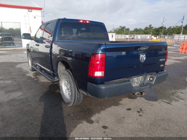 1C6RR7KG4KS645359 RAM 1500 Classic Tradesman 4x4 5&#039;7 Box