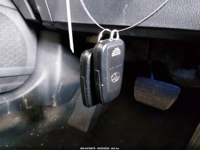 44758876 :رقم المزاد ، 4T1JZ1FB6NU083910 vin ، 2022 Toyota Avalon Xle مزاد بيع