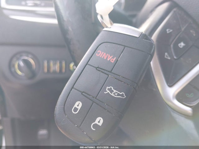 2015 CHRYSLER 300 2C3CCAAG6FH786627 Photo 10