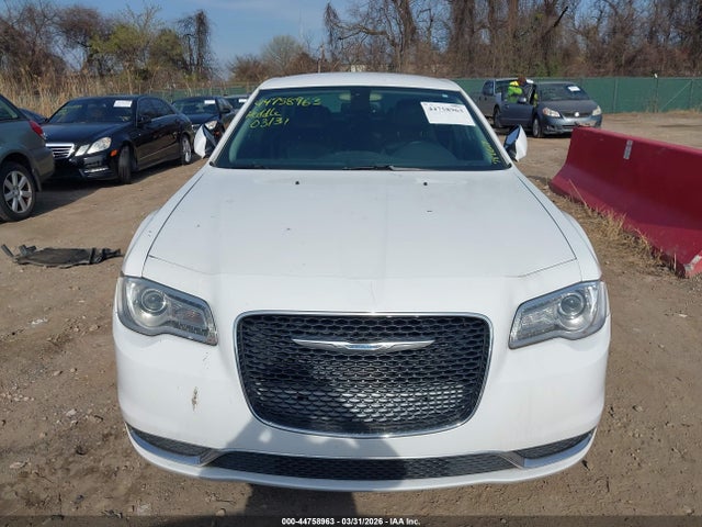 44758963 :رقم المزاد ، 2C3CCAAG6FH786627 vin ، 2015 Chrysler 300 Limited مزاد بيع