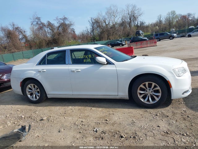 44758963 :رقم المزاد ، 2C3CCAAG6FH786627 vin ، 2015 Chrysler 300 Limited مزاد بيع