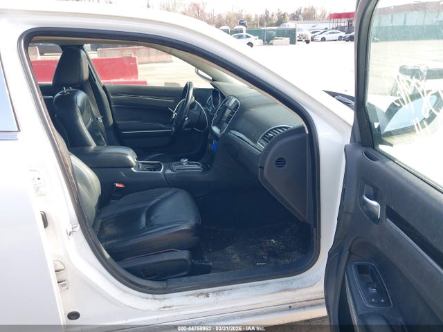 2015 CHRYSLER 300 2C3CCAAG6FH786627 Photo 4