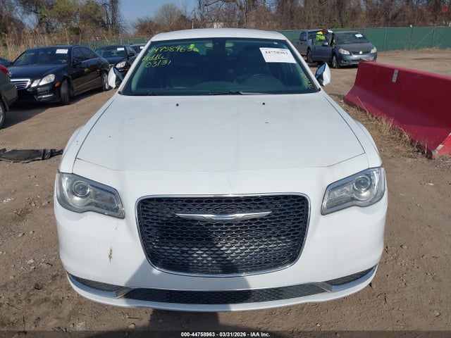 2015 CHRYSLER 300 2C3CCAAG6FH786627 Photo 5