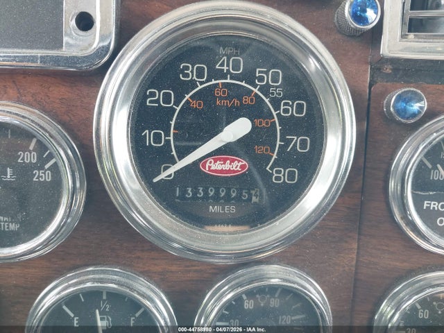 1997 Peterbilt 379 მანქანა იყიდება აუქციონზე, vin: 1XP5DB9X8VN428803, აუქციონის ნომერი: 44758980