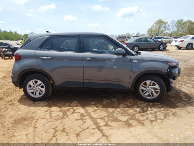 Продажа на аукционе авто 2022 Hyundai Venue Se, vin: KMHRB8A34NU200528, номер лота: 44759032