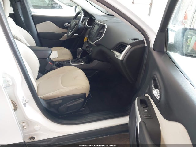 2017 JEEP CHEROKEE 1C4PJMAB3HW581098 Photo 4