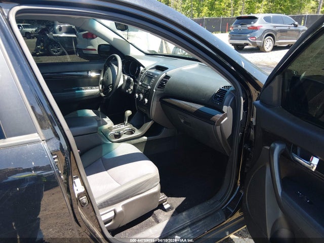 2013 Kia Sorento Lx V6 მანქანა იყიდება აუქციონზე, vin: 5XYKTDA29DG316486, აუქციონის ნომერი: 44759095