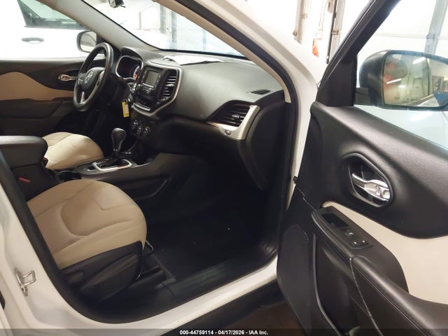 2017 JEEP CHEROKEE 1C4PJMAB6HW543302 Photo 4