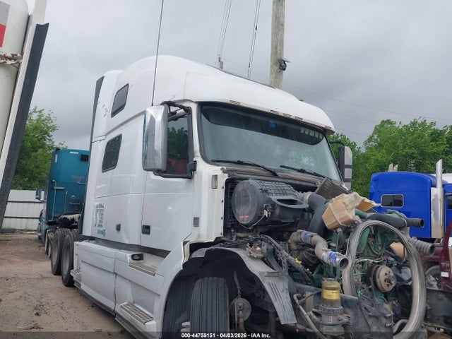 Продаж на аукціоні авто 2018 Volvo Vnl, vin: 4V4NC9EH0JN893554, номер лоту: 44759151